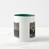 Beunruhigte Grenze 2 versah Wecker-Tasse mit Tasse (Zentrum)