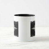 Beunruhigte Grenze - 2 versahen Wecker… mit Seiten Tasse (Zentrum)