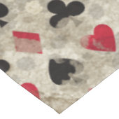 Beunruhigtes Märchenland-Alice-Muster Tischdecke (Schrägansicht)