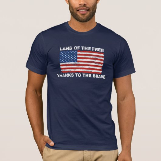 Beunruhigtes US-Flaggen-Land des freien T - Shirt (Vorderseite)
