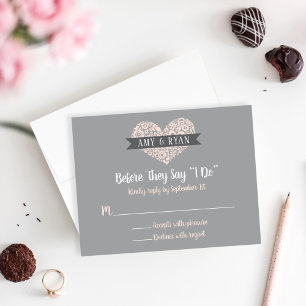 Bevor sie sagen, ich tue Blush Blumenherz Hochzeit RSVP Karte
