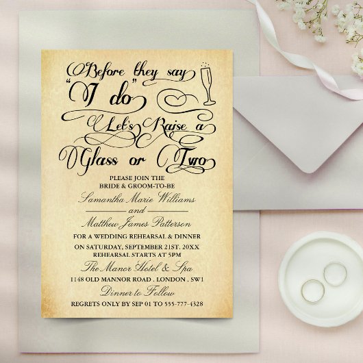 Bevor sie sagen, lasst uns ein oder zwei Gläser an Einladung