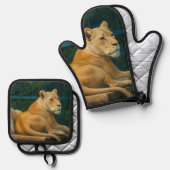 Bewachte Erholung - Löwenparade im Heiligtum Ofenhandschuh & Topflappen-Set (Vorderseite/Rückseite)