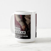 Bewaffnete amerikanische Tasse (Vorderseite Links)