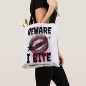 BEWARE I BITE - Grunge Vampire Aesthetic Y2K Goth  Tasche (Von Nahem)