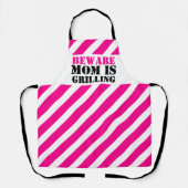 BEWARE Mama grillt Grafikrosa Warnstreifen Schürze (Vorderseite)