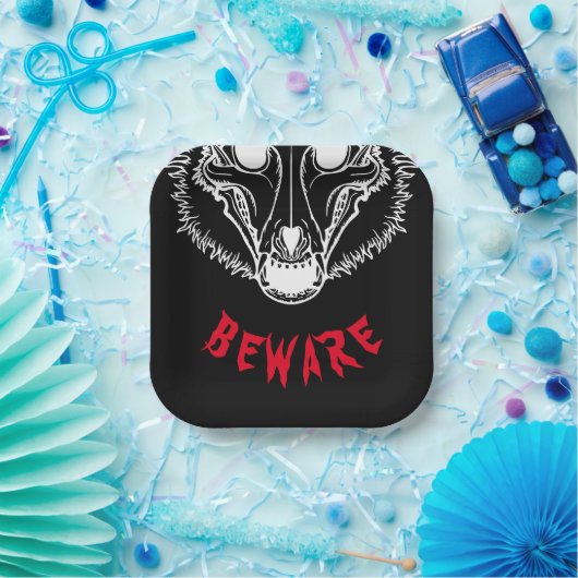 BEWARE Spooky Skulldog Pappteller (Party)
