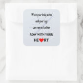 Bewegung mit Herzmotivation Quadratischer Aufkleber (Tasche)