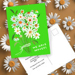 BEWEGUNGSANKÜNDIGUNG Niedliche Daisy Bouquet handb Postkarte<br><div class="desc">Mit dieser hübschen Blumenkunst senden Sie eine Nachricht über Ihren Umzug an Freunde und Familienmitglieder: Passen Sie diese handgemalte Tageskarte mit eigenem Text vorne oder hinten an! Anpassen, indem Sie auf "Personalisieren" klicken, um den Text zu ändern oder "Design bearbeiten", um Schriftart, Farben und mehr zu ändern! Lass mir, dass...</div>