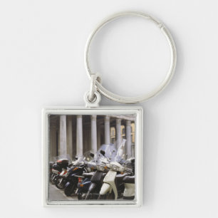 Bewegungsroller herein geparkt außerhalb des schlüsselanhänger