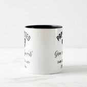 Bewerbung für Großeltern Personalisierter Babyname Zweifarbige Tasse (Mittel)
