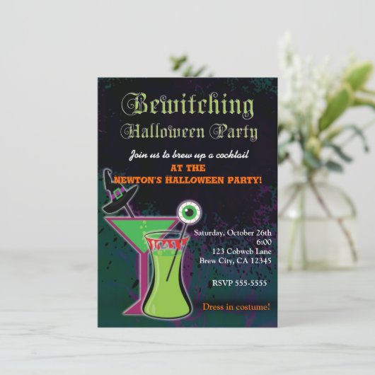 Bewitching Cocktails Halloween-Party Einladung (Stehend Vorderseite)