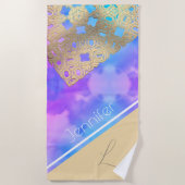 Bewölkte Ruhe: Das Golden Lace Beach Handtuch (Vorderseite)