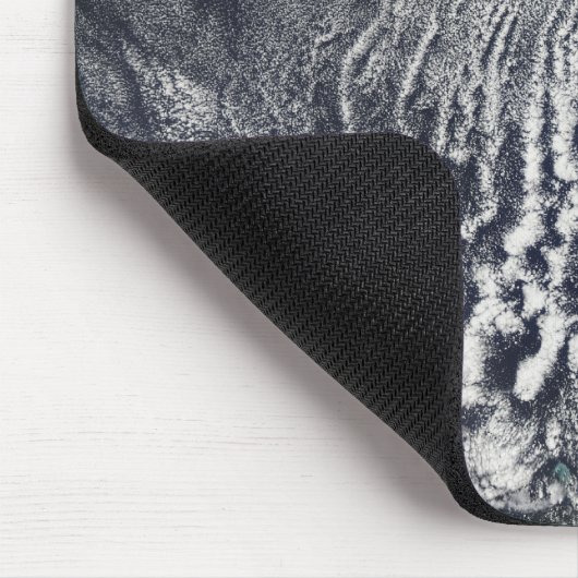 Bewölkte Straßen sind sichtbar Mousepad (Ecke)