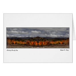 Bewölkter, bewölkter Tag