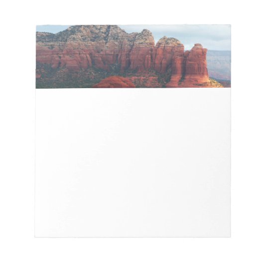 Bewölkter Coffee Pot Rock in Sedona Arizona Notizblock (Vorderseite)