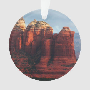 Bewölkter Coffee Pot Rock in Sedona Arizona Ornament