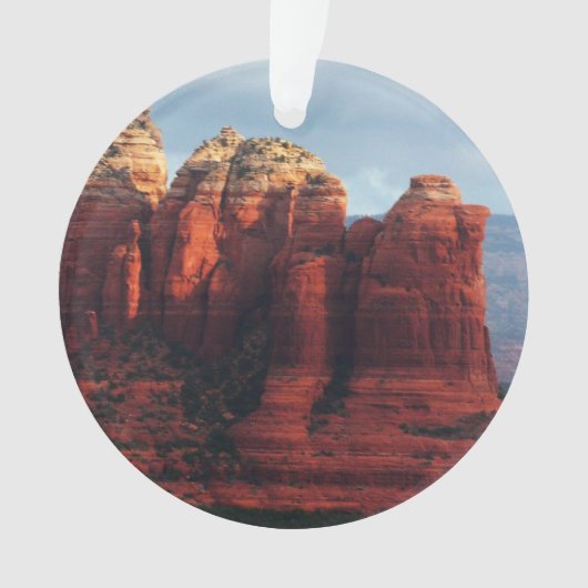 Bewölkter Coffee Pot Rock in Sedona Arizona Ornament (Vorderseite)