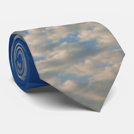 Bewölkter Himmel Krawatte (Gerollt)