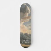 Bewölkter Himmel, weißes Skript, ruhige Fahrt Skateboard (Vorne)