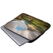 Bewölkter Mountains| alpiner See Laptopschutzhülle (Vorne Knopf)