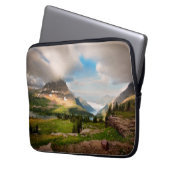 Bewölkter Mountains| alpiner See Laptopschutzhülle (Vorderseite Links)