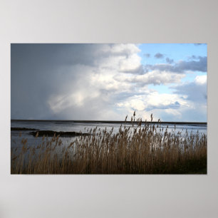 Bewölktes Day Waterscape Poster