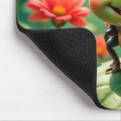 Bewundernswerter Cartoon Ladybug auf einem Blatt Mousepad (Ecke)
