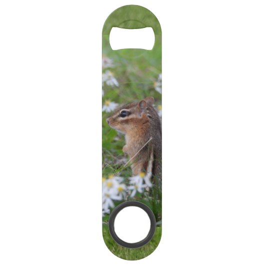 bewundernswerter Chipmunk im Feld Blume Speed Flaschenöffner (Rückseite)