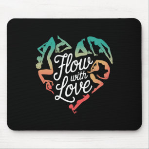 Bewusster Bewegungsfluss mit Liebe Yoga Herz Energ Mousepad