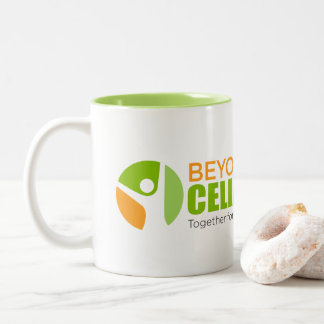 Beyond Celiac Holiday Otter Tasse