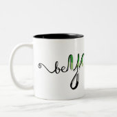 BeYOUtiful Aromantic Aro Pride Flag Lettering Zweifarbige Tasse (Links)