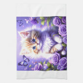 Bezaubernd Kätzchen unter Lila Rose Geschirrtuch (Vertikal)
