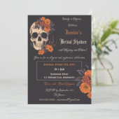 Bezaubernd Orange Bouquet auf Cream Skull Einladung (Stehend Vorderseite)