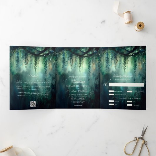Bezaubernde Fairy der Waldgrüne auf einer Hochzeit Dreifach Gefaltete Einladung (Innenseite)