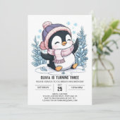 Bezaubernde farbenfrohe Pinguine Digitaler Geburts Einladung (Stehend Vorderseite)