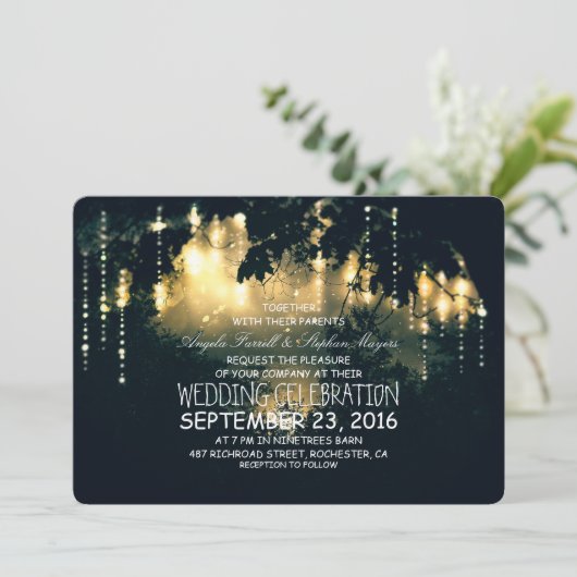 Bezaubernde Lichter Bäume Hochzeitseinladungen Einladung (Stehend Vorderseite)