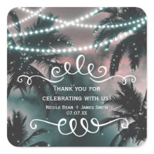 Bezaubernde Nachttischlampen am Sky Abend