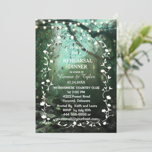 Bezaubernde Waldlichter Rustikale Probe Abendessen Einladung (Stehend Vorderseite)