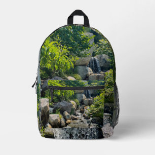 Bezaubernde Wasserfall Friedliche grüne Harmonie Bedruckter Rucksack