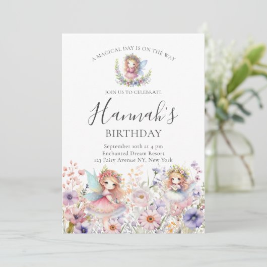 Bezauberndes Forest Fairy Blumengarten Girl Birthd Einladung (Stehend Vorderseite)