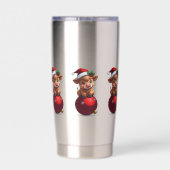 bezauberndes Highland-Babyrind sitzt Thermobecher (Rückseite)