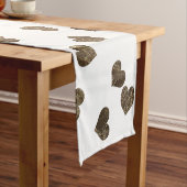 Bezauberndes Imitat-Goldherz-Muster Kurzer Tischläufer (Beispiel)