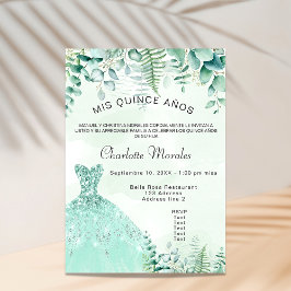 Bezauberndes Waldfernkleid aus Quinceanera Einladungspostkarte