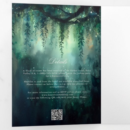 Bezauberndes waldromantisches Grün auf einer Hochz Dreifach Gefaltete Einladung (Innen Erste Seite)