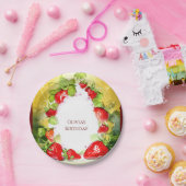 Bezauberte farbenfrohe, fröhliche Strawberry Gebur Pappteller (Party)