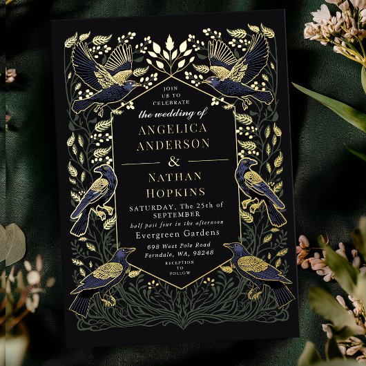 Bezauberte Gothic Raven Floral Green Wedding Folieneinladung