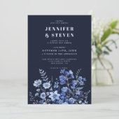 Bezauberte Monchrome Navy Blue Wildblume Hochzeit Einladung (Stehend Vorderseite)
