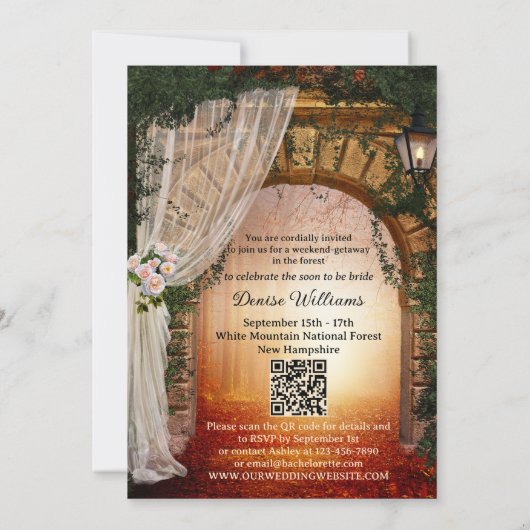 Bezauberter Wald Bachelorette Wochenende Abenteuer Einladung (Rückseite)
