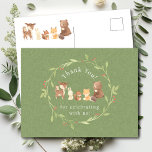 Bezauberter Wald Danke Postkarte<br><div class="desc">Wir stellen Ihnen unser charmantes Waldtierdesign vor, das perfekt zum Feiern der Ankunft Ihres kleinen Hauses geeignet ist. Dieses rustikale Design zeichnet sich durch bezaubernde Waldtiere aus, die Ihrem besonderen Anlass eine Touch der Natur hinzufügen. Die warmen und einladenden Farben schaffen ein gemütliches Ambiente, das den Ton für eine unvergessliche...</div>